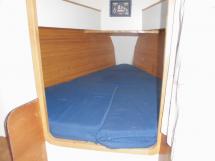 Bi-Loup 36 - Forward cabin's double bed