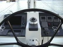 Fly steering position