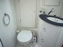 front port cabin bathroom