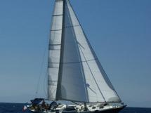 AYC ISLANDER 55 - Under sails