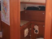 AYC Yachtbroker - Alliage 41 - Aft bathroom