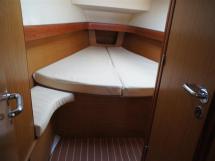 Sun Odyssey 42I - Forward of cabin
