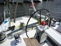 AYC Yachtbroker - Nemophys 50 - Carbon steering wheel
