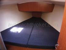 Forward cabin's double bed 