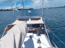 Cachoeira 44 - Aft arch and solar panels