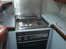 Galley (hotplate and oven)