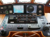 Searocco 1500 Trawler - Main steering station