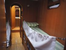 Single berths in central starboard cabin