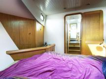 AYC Yachtbroker - Trawler Meta King Atlantique - Forward owner's cabin