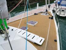 ELLYA 43 - Forward deck