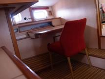 ELLYA 43 - Aft cabin; desk and chair