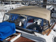 Sun Odyssey 51 - Stainless steel and glass windscreen
