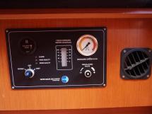 Oceanis 50 - Dessalinator control panel