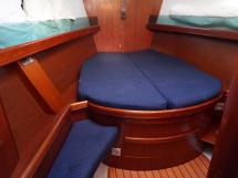 Oceanis 473 - Forward cabin