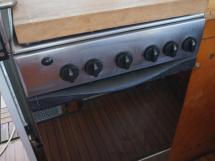 Catamaran 51' - Kitchen stove