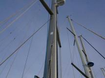Universal Yachting 49.9 - Mast