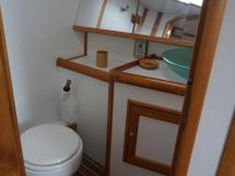 Universal Yachting 49.9 - Bathroom