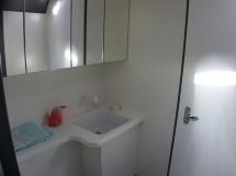 JXX 38' - Bathroom