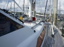 AYC Yachtbroker - Trintella 44 Aluminium - Starboard walkway
