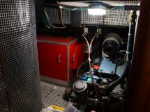 AYC Yachtbroker - Trintella 44 Aluminium - Technical locker / engine and generator