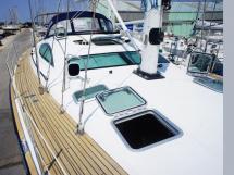 Sun Odyssey 54 DS - Starboard catwailk
