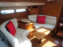 Sun Odyssey 54 DS - Small saloon on port side