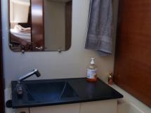 Dufour 485 Grand Large Custom - Aft starboard cabin's bathroom