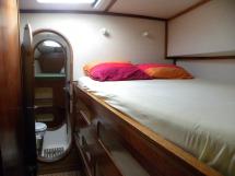 Catana 42 - Starboard central cabin
