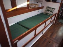 AYC Yachtbrokers - Tocade 50 - Starboard seats / shift berth