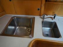 Feeling 546 Prestige - Double stainless steel galley sink