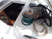 AYC Yachtbroker - Alliage 41 - Roof winch and companionway