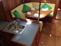 Mobile 477 - Galley and saloon