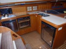 Hunter 426 DS - Galley