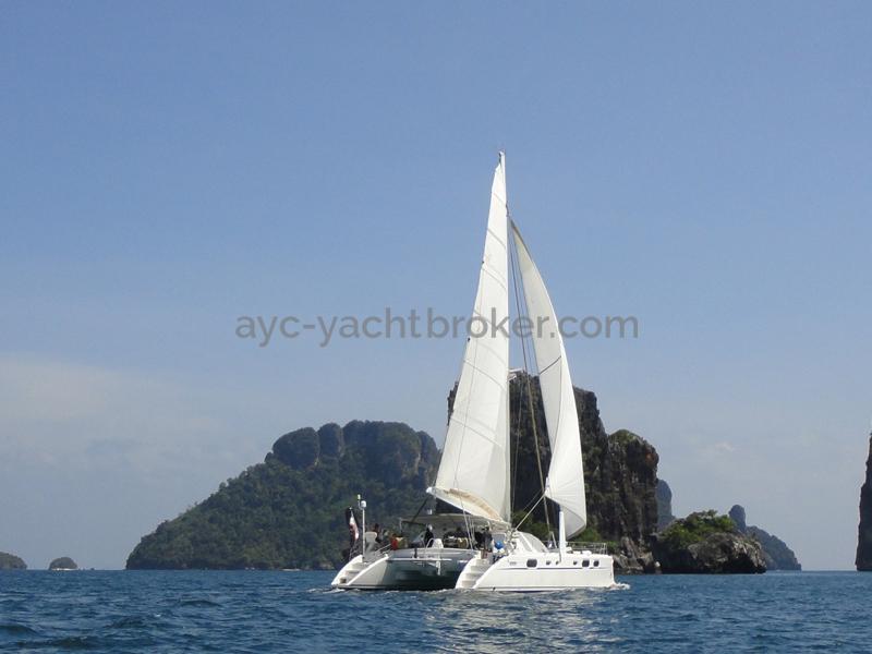 Catana 582 Caligo - Under sails in Asia