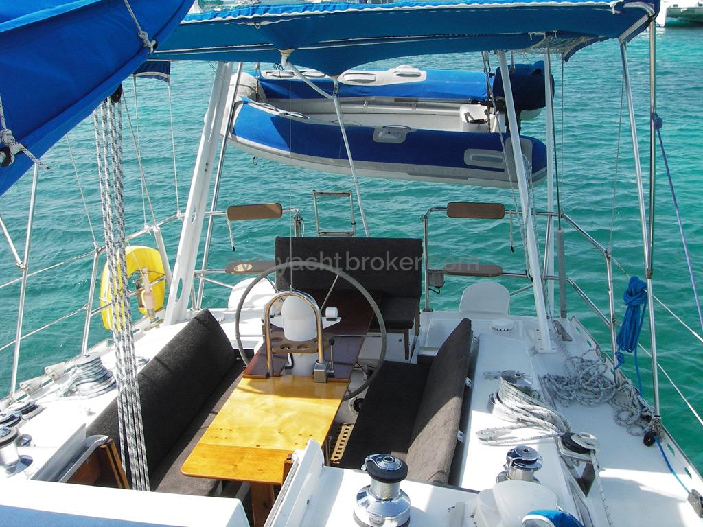 AYC Yachtbroker - Gael 43 - Cockpit and dinghy on davits