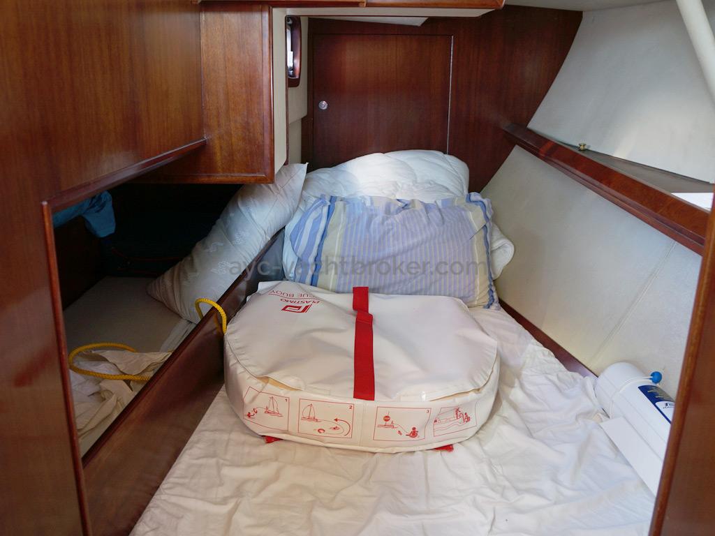 AYC Yachtbroker - JFA 45 Deck Saloon - Aft cabin