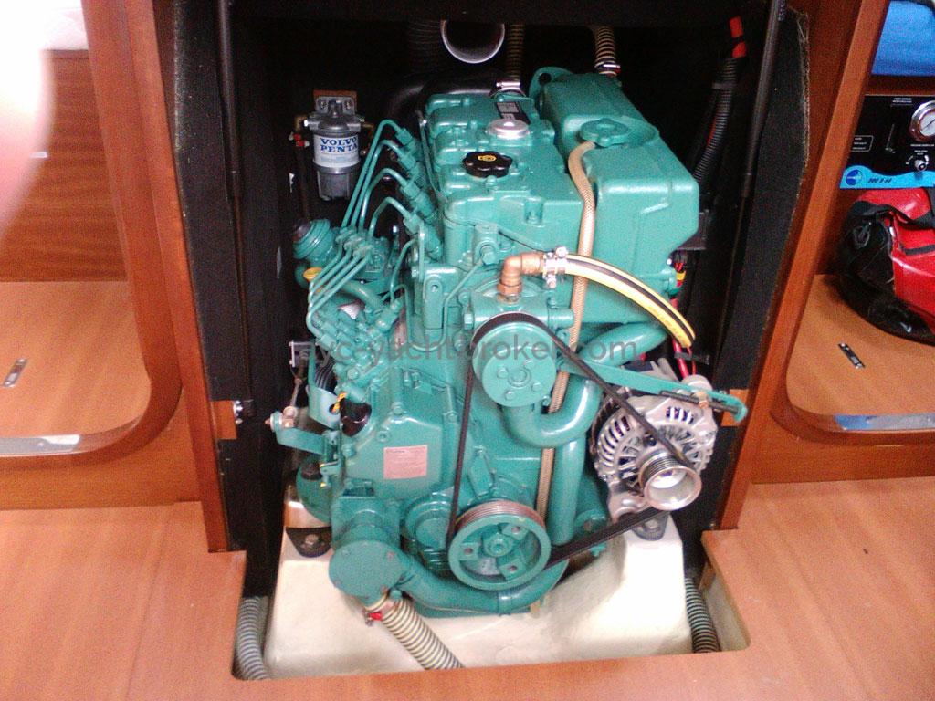 AYC - Dufour 45 E performance  / Volvo engine