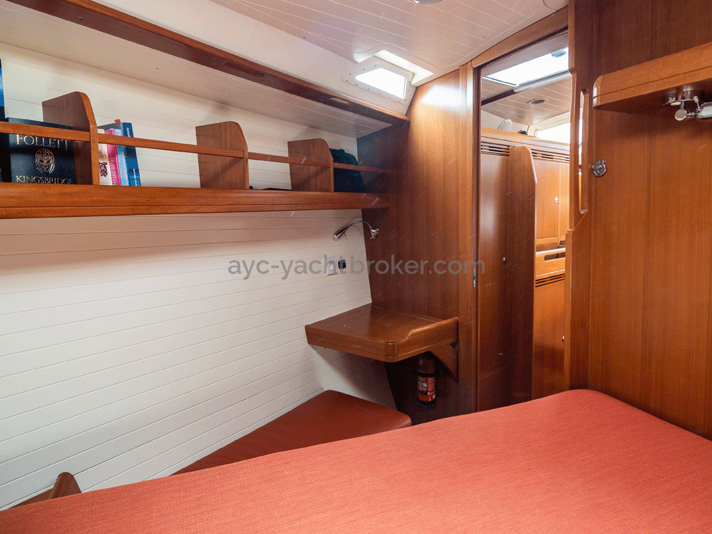 Alliage 48 CC - Forward guests cabin