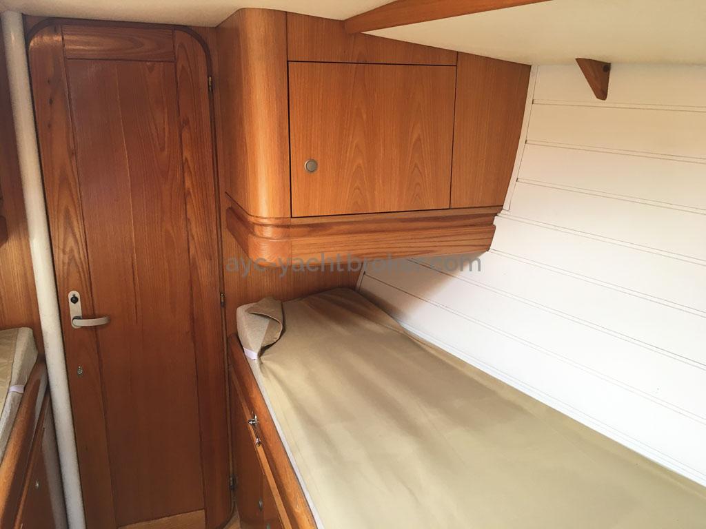 Cigale 16 - Single bed in the forward cabin