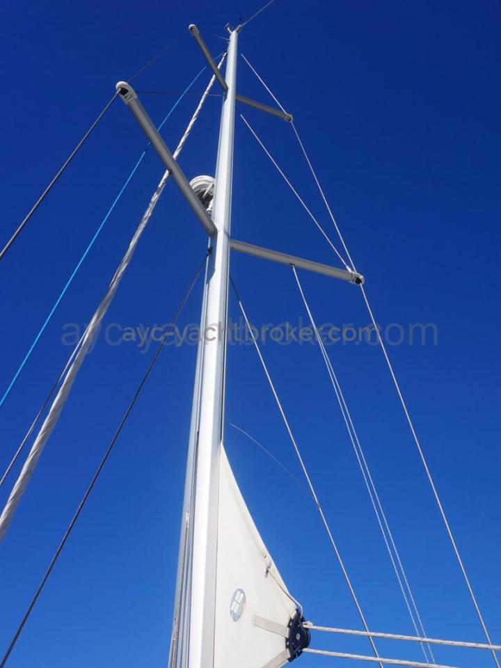 Jeanneau 53 - Furling mast