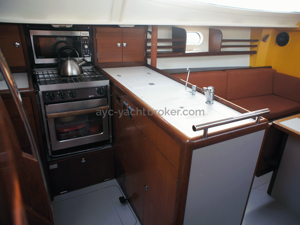 Azzuro 42 - L shaped galley on port side