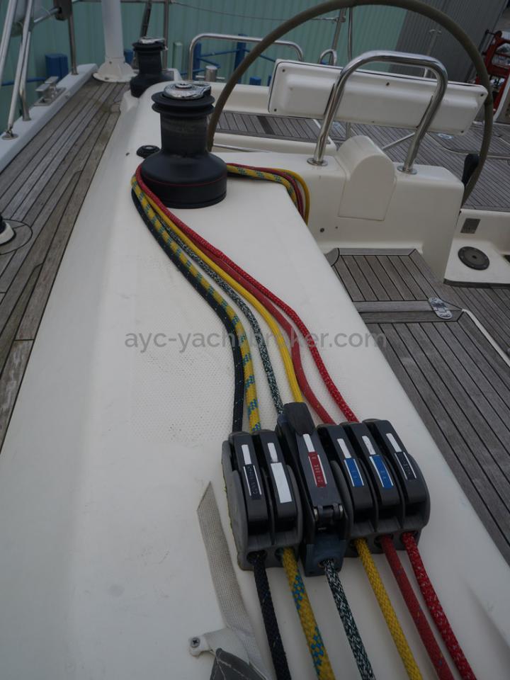 Hanse 531 - Jamming cleats and starboard cockpit winch