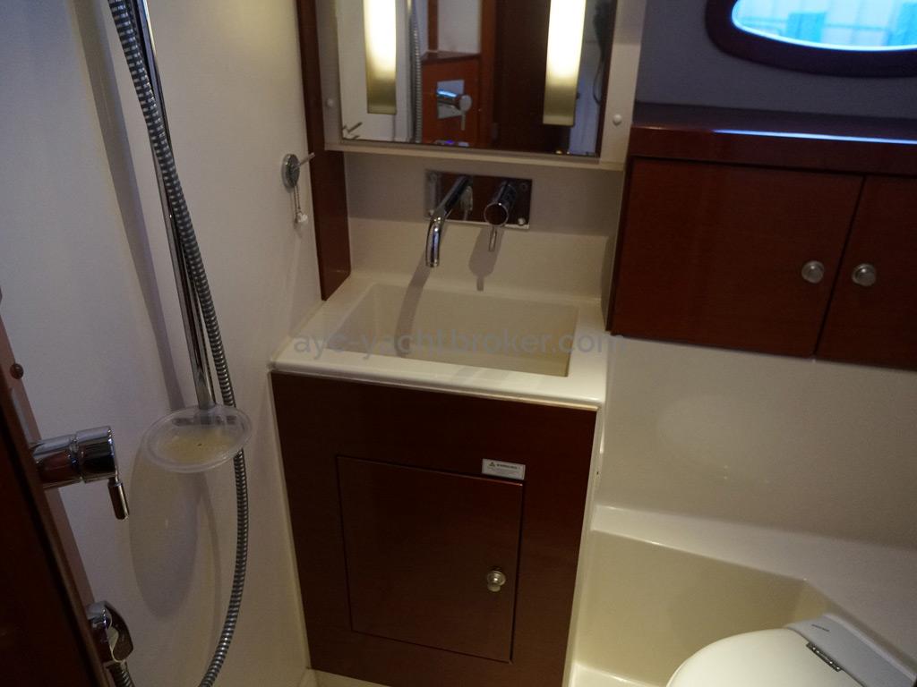 Hanse 531 - Aft starboard bathroom
