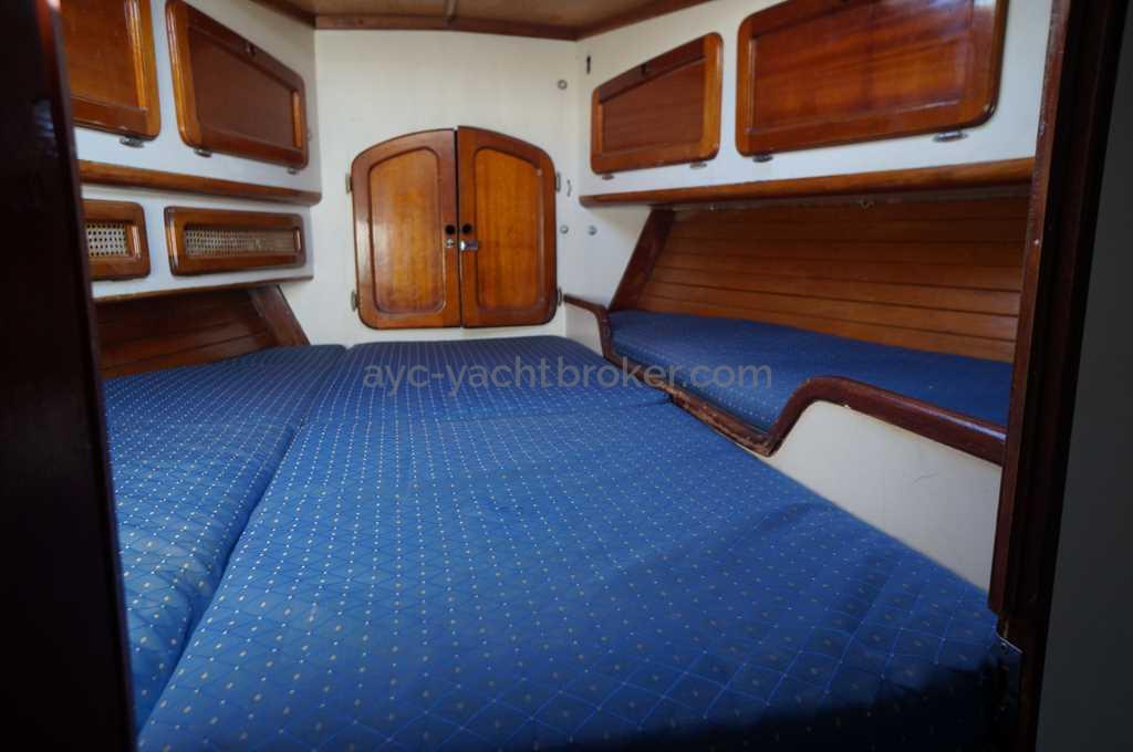 AYC ISLANDER 55 - Bed Front cabin