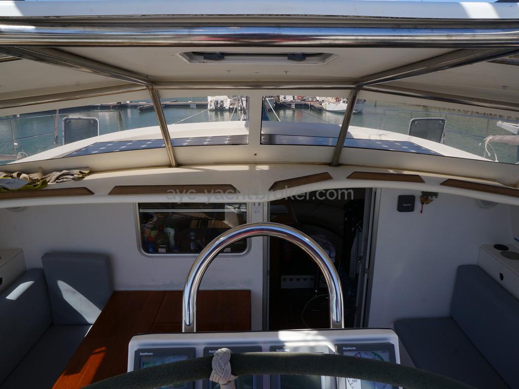 Catamaran 51' - Windscreen