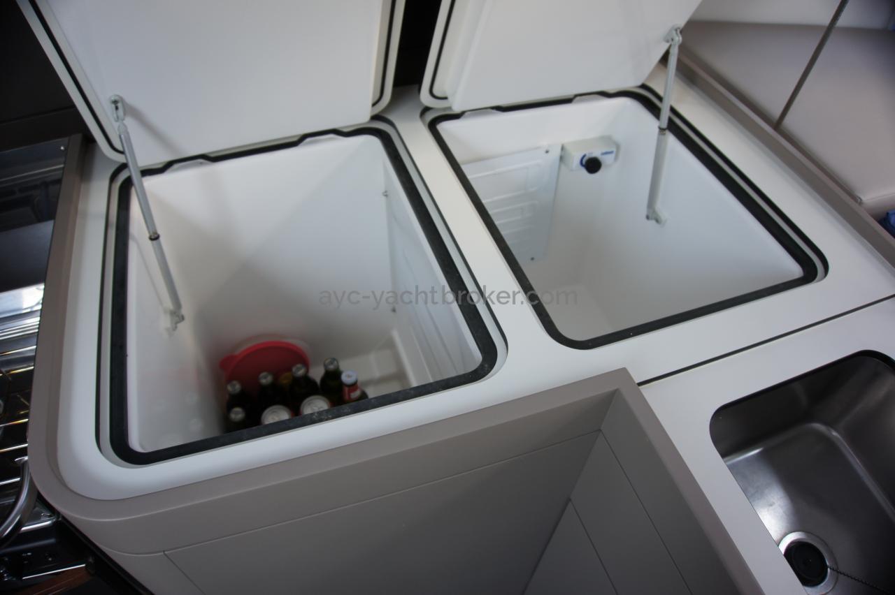RM 1260 Biquilles / Twinkeels - Double top-opening fridge