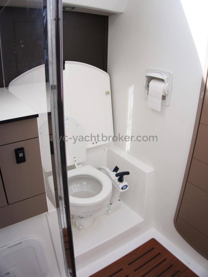 RM 1260 Biquilles / Twinkeels - Bathroom