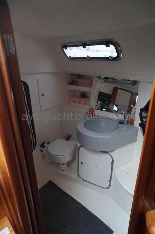 AYC - BAVARIA 37 - Shower room