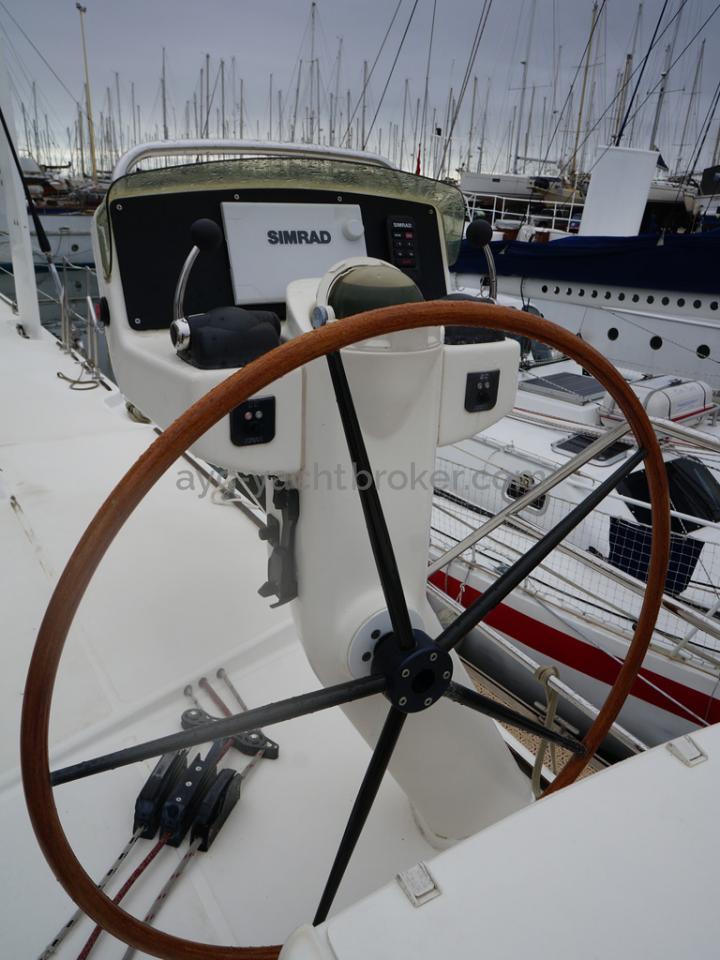 Catana 582 Caligo - Starboard steering station