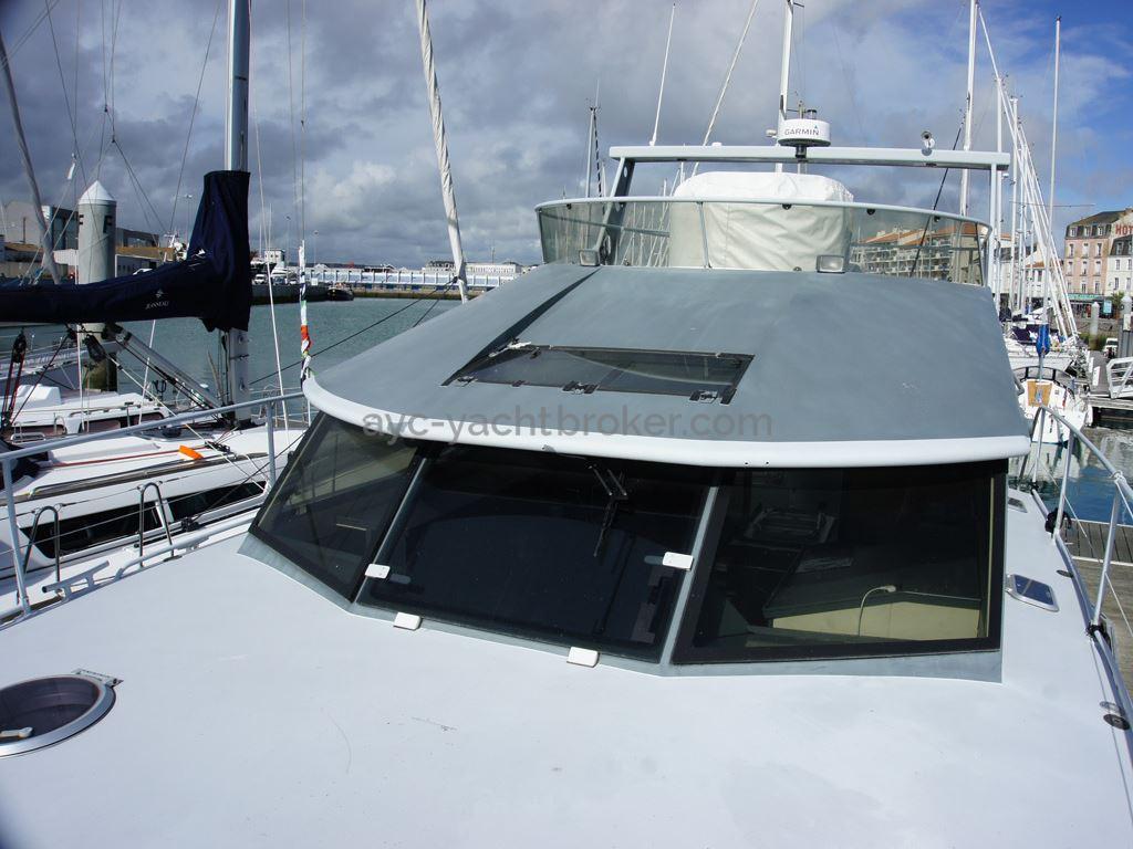 JXX 38' - From the bow